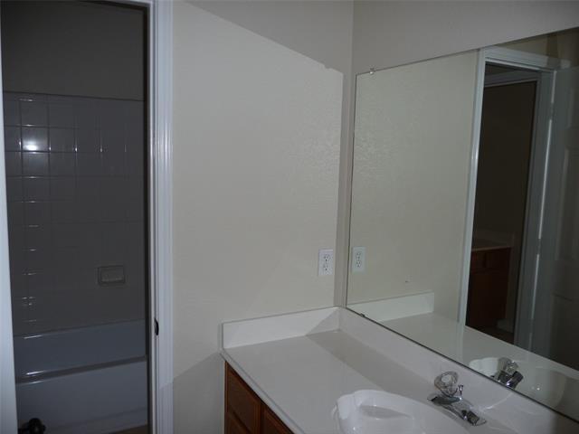 Building Photo - 5601 Tulip Dr