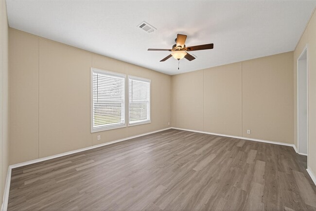Building Photo - 15933 W Relza Dr