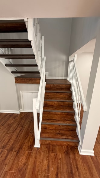 Stairs to Bedroom - 1319 Peabody Dr
