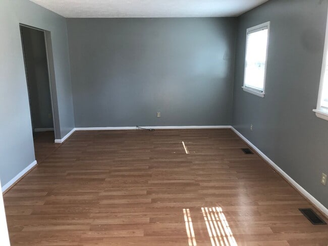 Building Photo - 1345 Canonero Dr