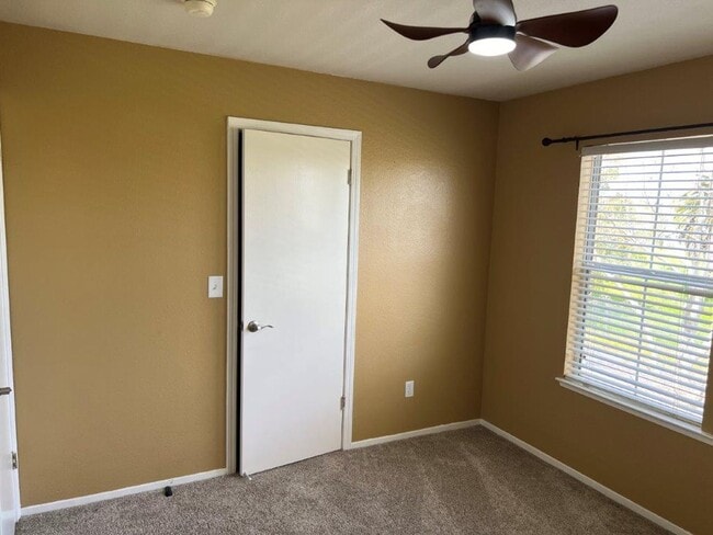 Building Photo - Modern 4 Bedroom 3 Bath Close to Marina Suisun City *Star Rentals