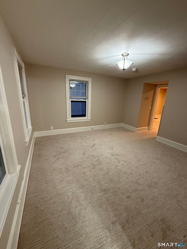 Building Photo - 49 Osborne Ave