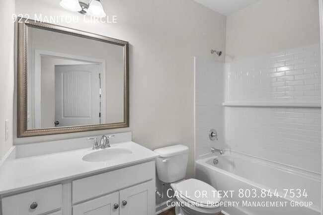 Building Photo - 922 Manitou Cir