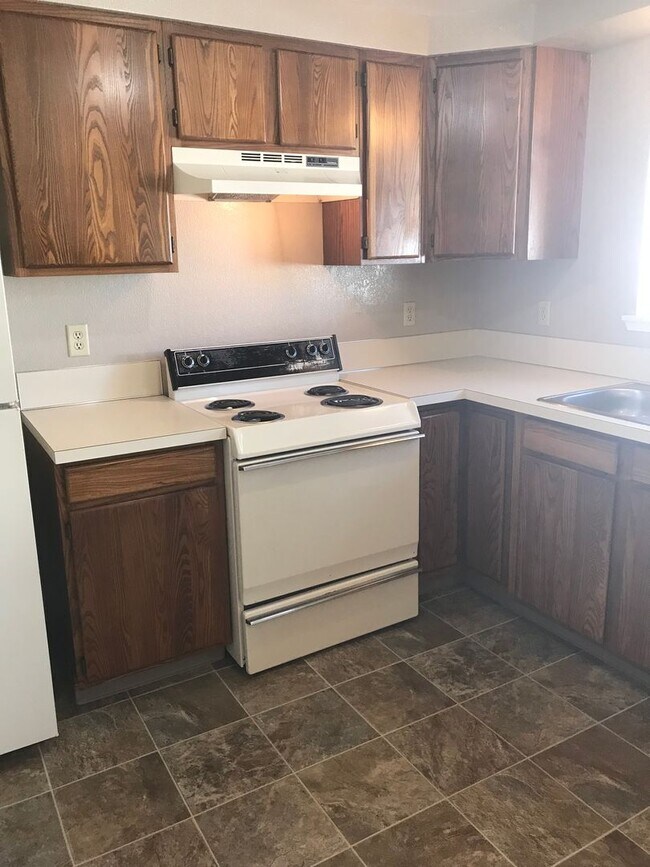Building Photo - 804Frem