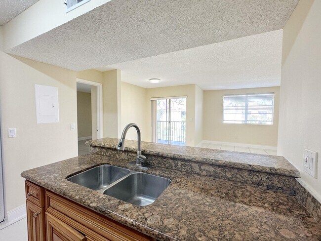 Building Photo - 1241 SW 46th Ave