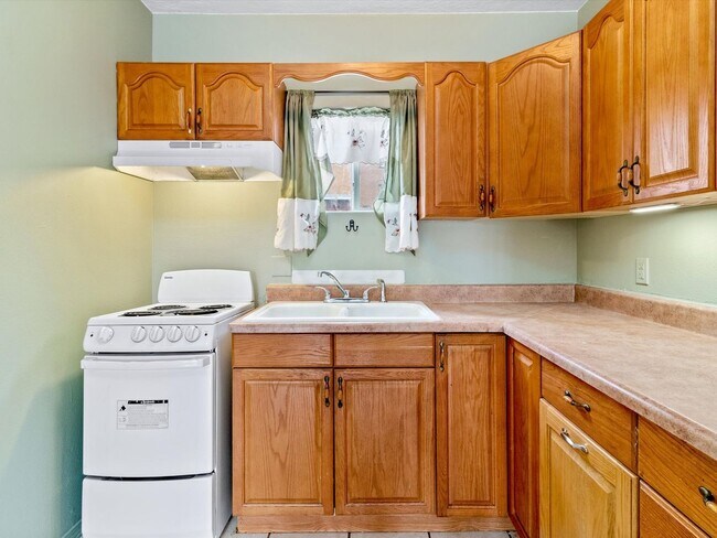 Building Photo - 1-Bed, 1.5-Bath Townhome with Balcony | Prime NW Albuquerque Location | Coming Soon | Pre-lease Now!