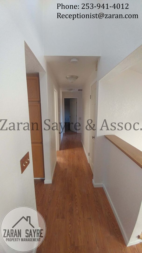 Building Photo - 386 - Beautiful Tri-level Home