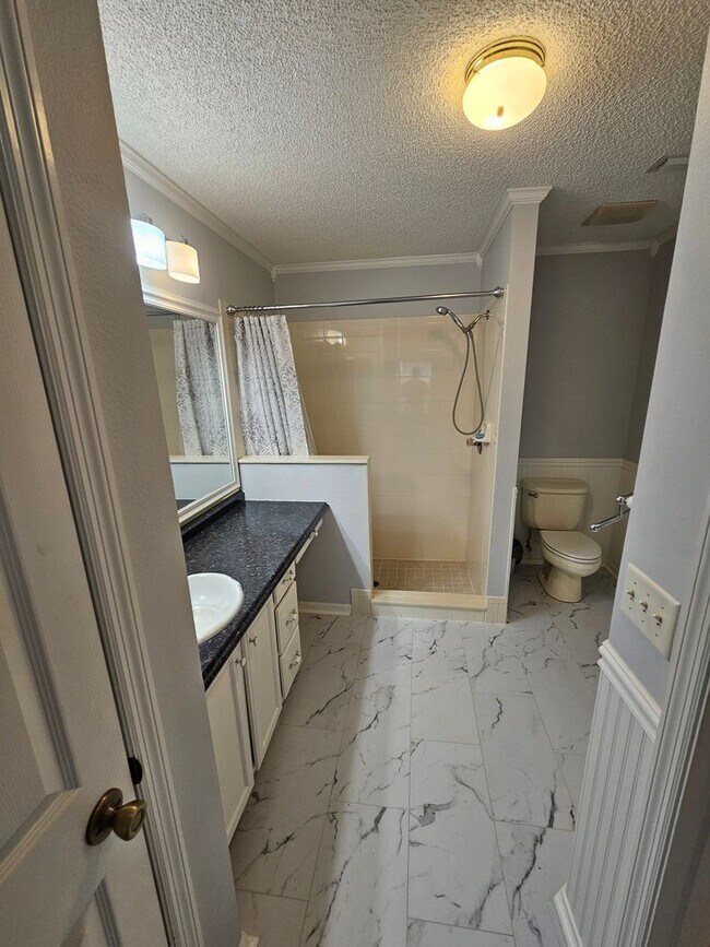Building Photo - 8459 SE 177th Roleson Ln