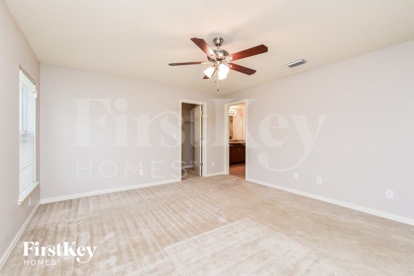 Building Photo - 2914 NW 26th Terrace