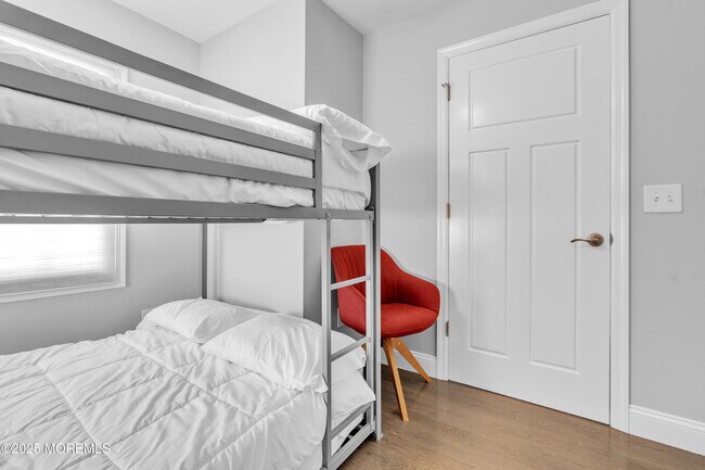 Building Photo - 1822 Parkway