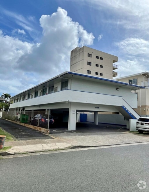 Building Photo - 711 Makaleka Ave