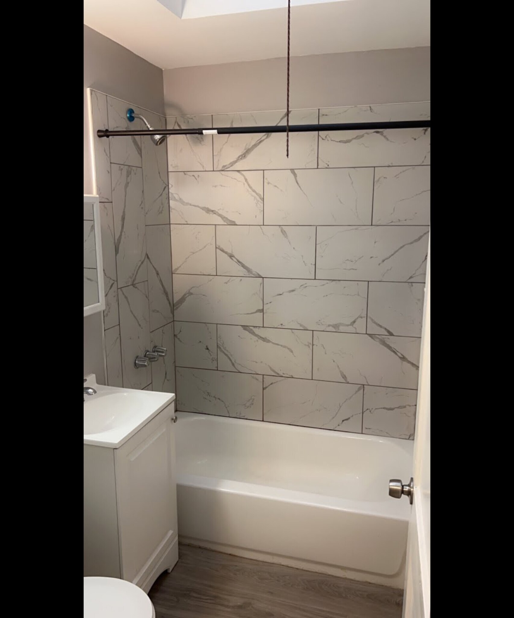 Building Photo - 5931 N Warnock St