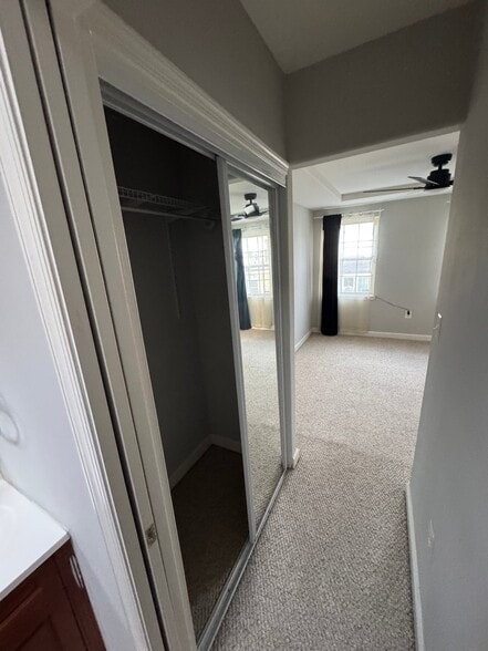 Building Photo - 11 N Streeper St