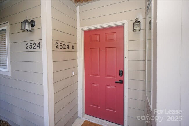 Building Photo - 2524 Stradbrook Dr