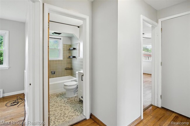 Building Photo - 25301 Ford St