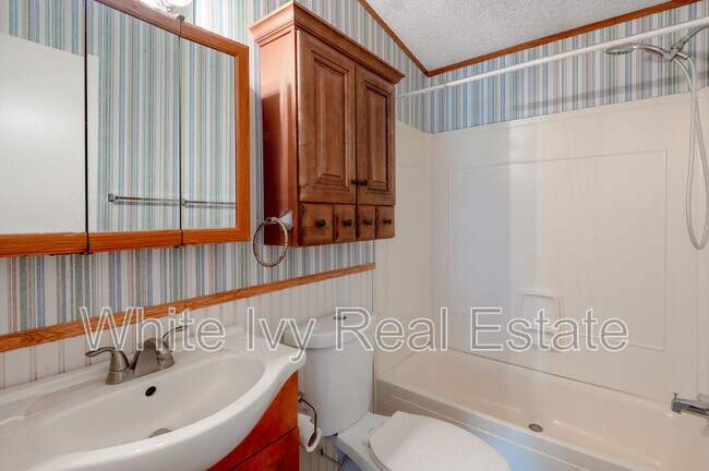 Building Photo - 37 A Riverside Lane