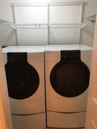 Building Photo - 2411 CARLMONT DR