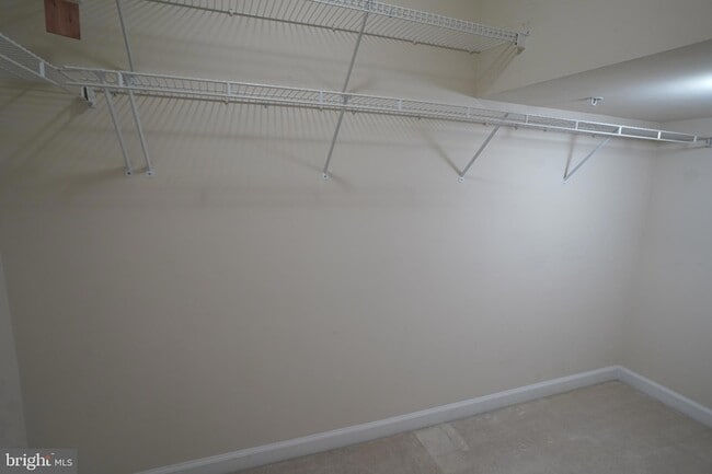 Building Photo - 1609 Leeds Castle Dr