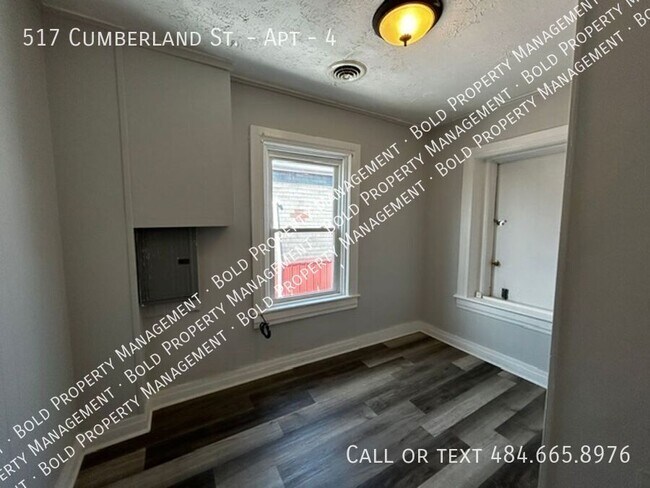 Building Photo - 517 Cumberland St