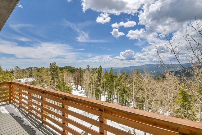 Building Photo - 45 Lodgepole Dr