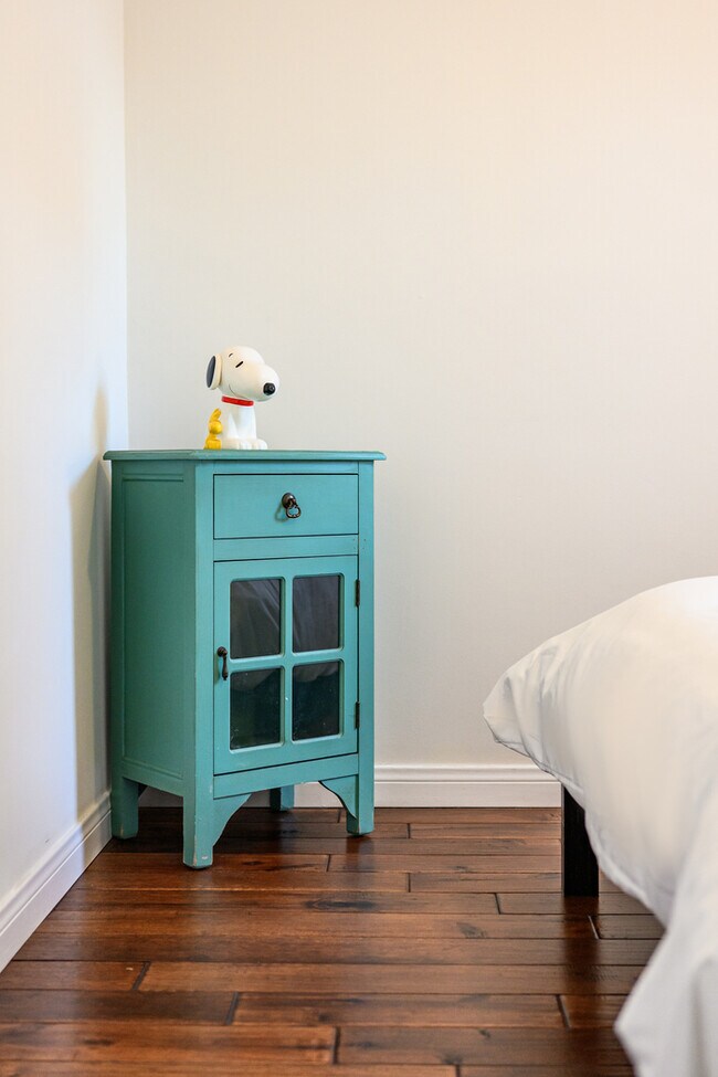 Building Photo - 1751 Belmont Ave