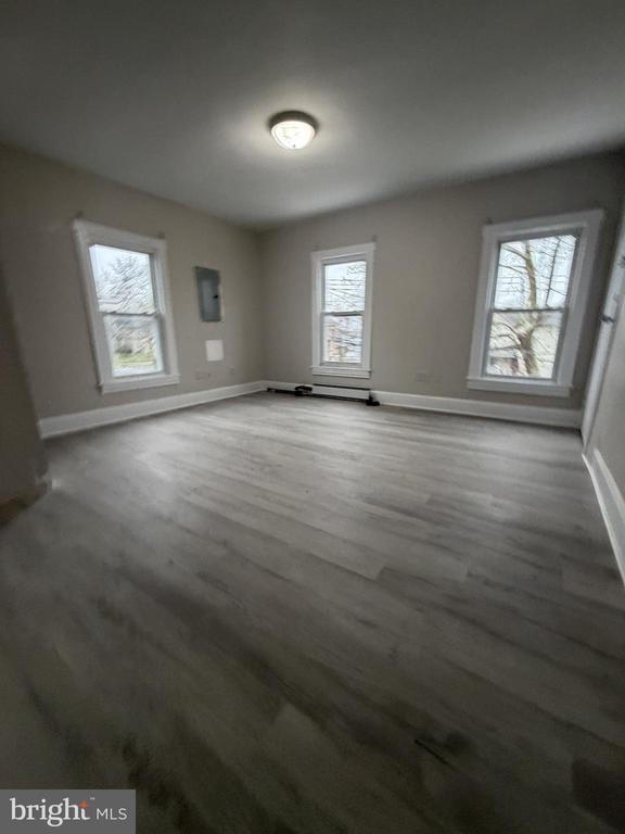 Building Photo - 615 S Seventh St