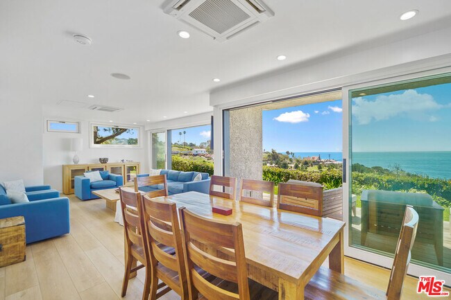 Building Photo - 6817 Seawatch Ln