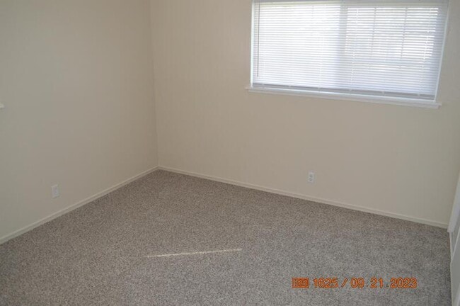 Building Photo - 768 Julian St