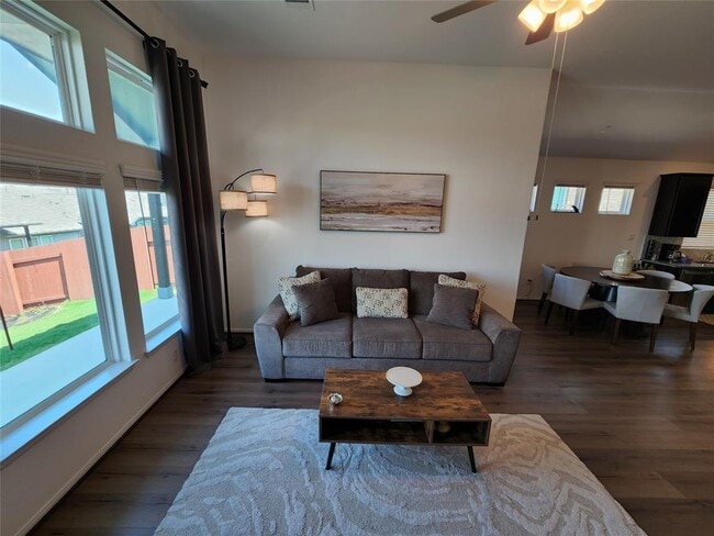 Building Photo - 472 Algaroba Loop