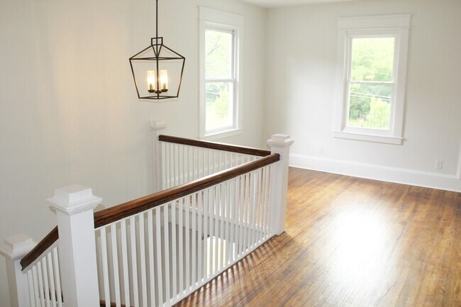 Building Photo - 208 N Guthrie Ave