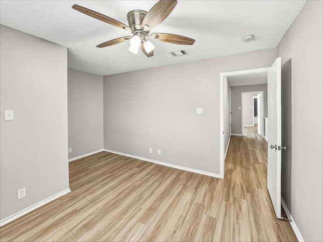 Building Photo - 1405 Comfort St
