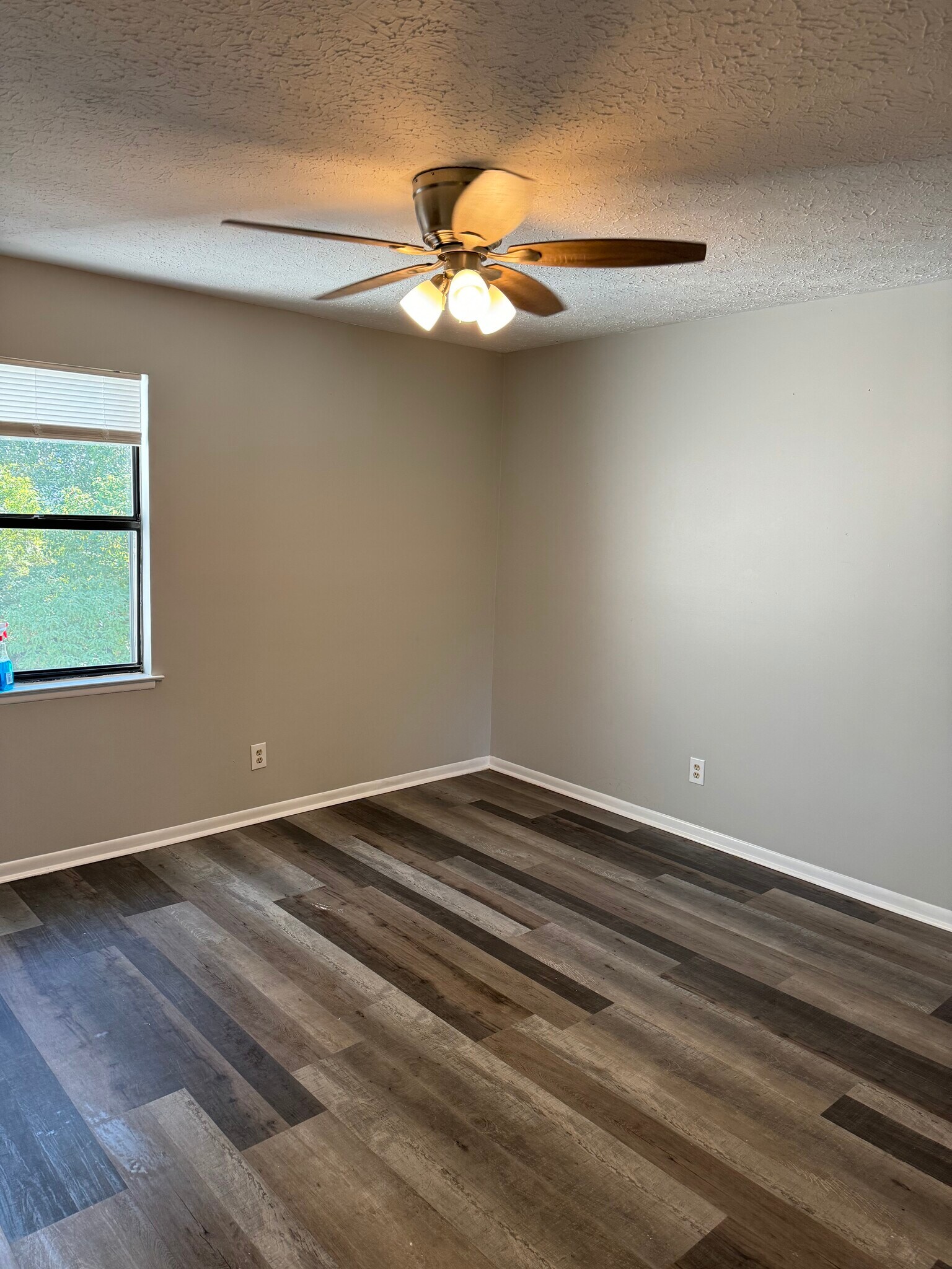 Building Photo - 4431 W 19th St