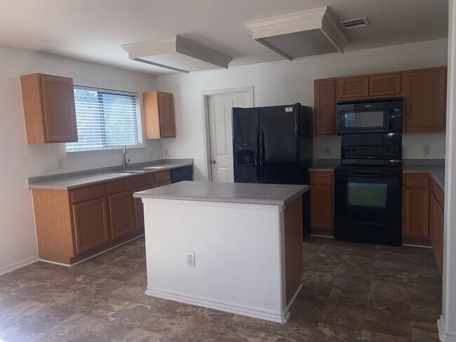 Building Photo - 3 BEDROOM, 2 BATH, BELTON ISD