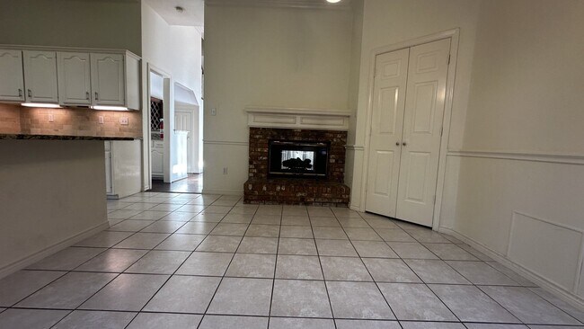 Building Photo - 18532 Bay Pines Ln