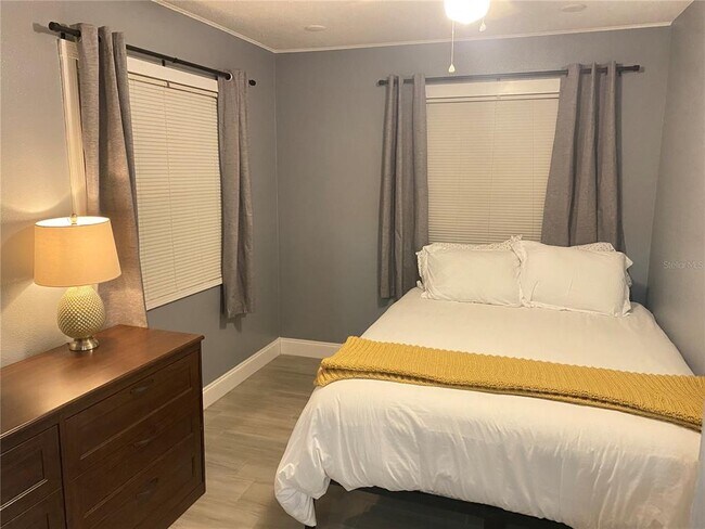 Building Photo - 3427 W Palmetto St