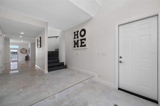 Building Photo - 540 59th Ave