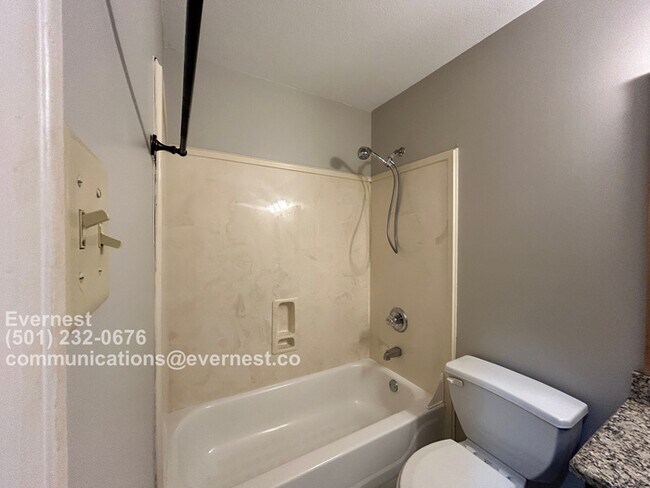 Building Photo - 9501 William Little Dr