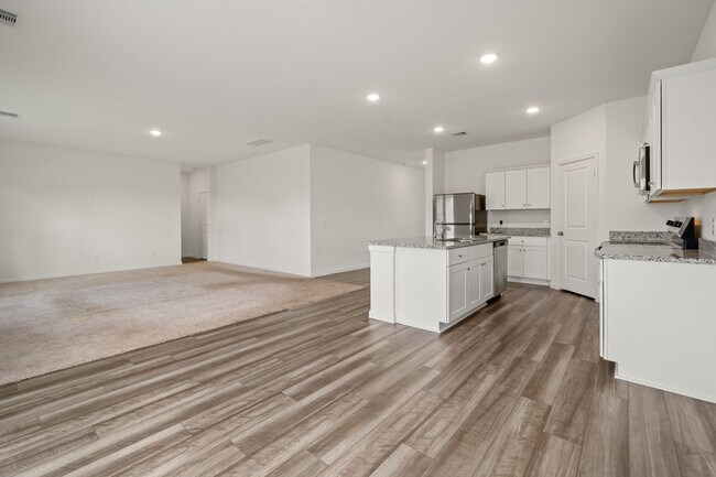 Building Photo - 5819 Bright Keel Dr