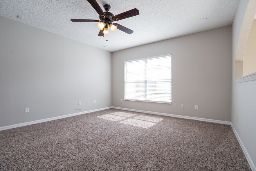 Building Photo - 1725 Portcastle Cir