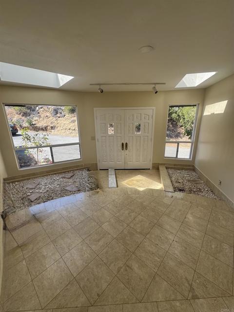 Building Photo - 11183 Rolling Hills Dr