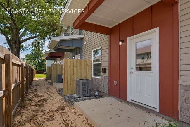 Building Photo - 2253 Whitman Ln
