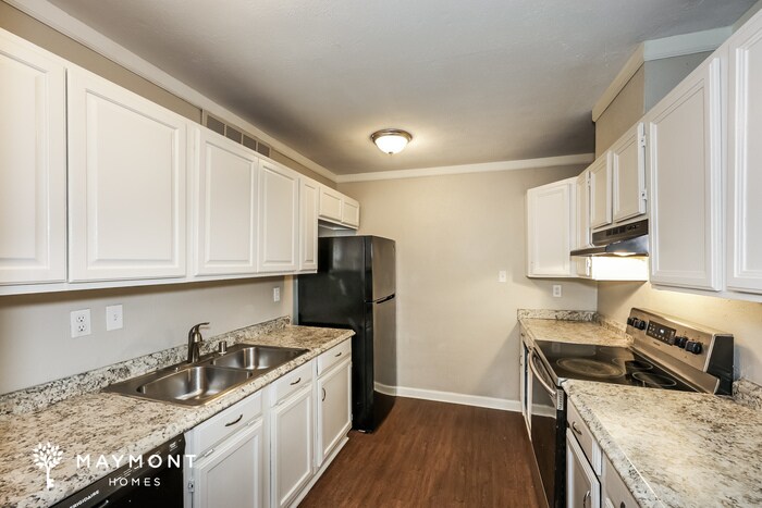Building Photo - 709 Lawndale Dr