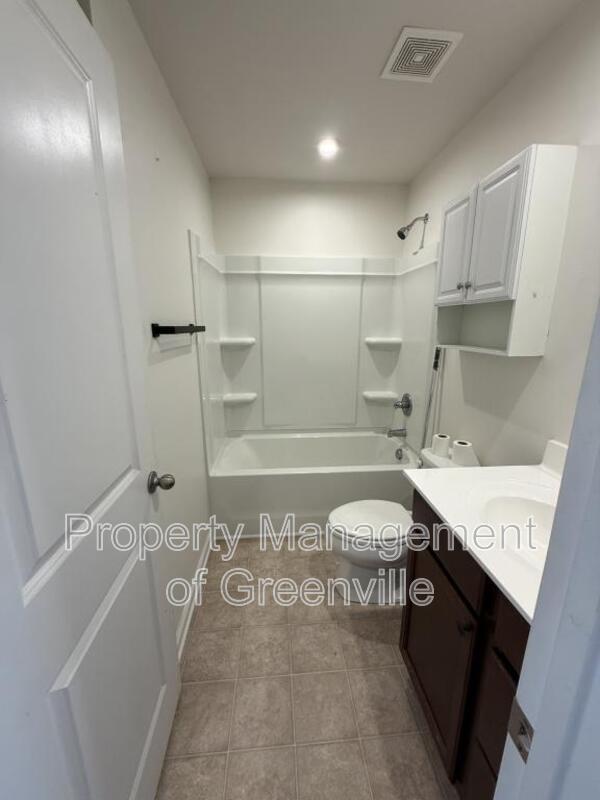 Building Photo - 103 Fernside Ct