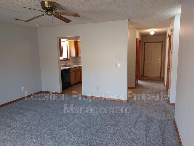 Building Photo - 3904 W 10th Pl