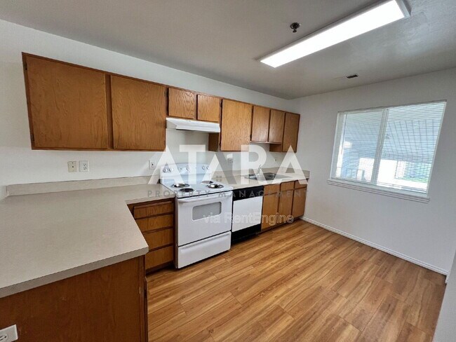 Building Photo - 4984 W 4850 S