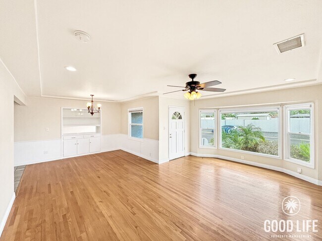 Building Photo - Charming 3BD/2BA w/ A/C, Attached Garage, and Large Yard in La Mesa!