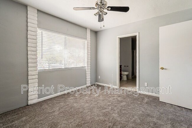 Building Photo - 8331 E Thomas Rd