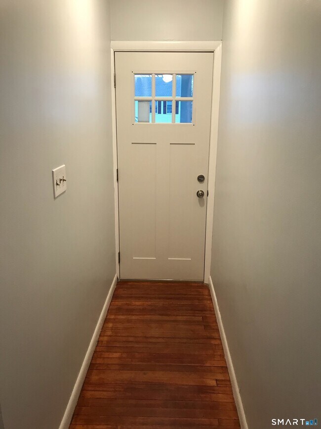 Building Photo - 118 Woodland St