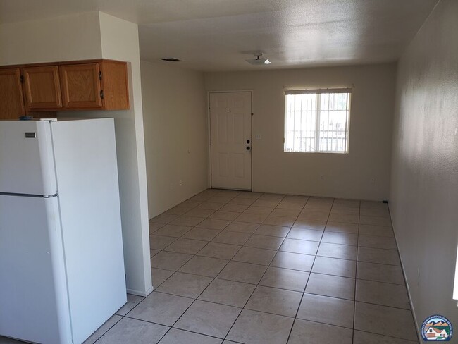 Building Photo - 638 N 3rd St