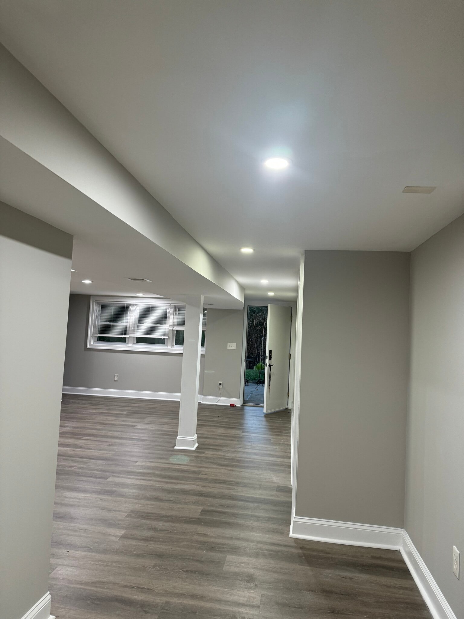 Building Photo - 1253 Cresthaven Dr